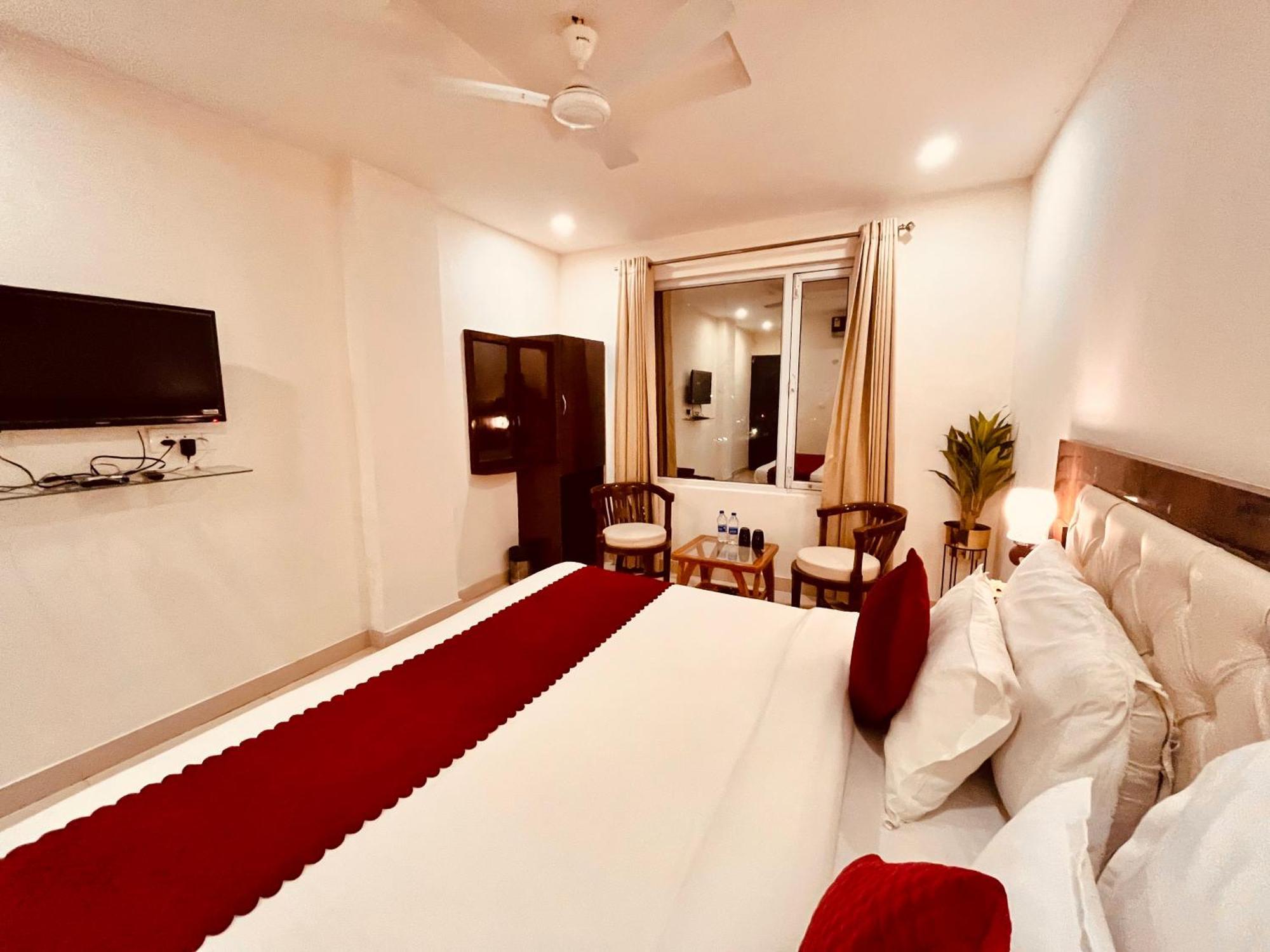 Sampat Royal Cafe Hotel Delhi  Luaran gambar
